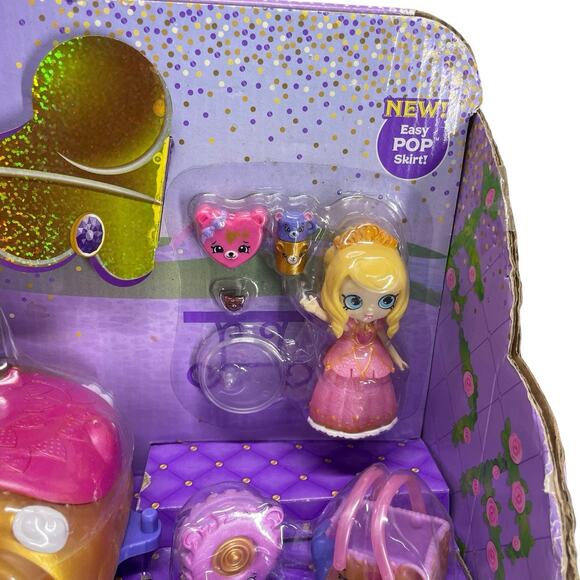 Shopkins Happy Places Royal Trends Convertible w/Tiara Sparkles Picnic Petkin - Picture 5 of 10